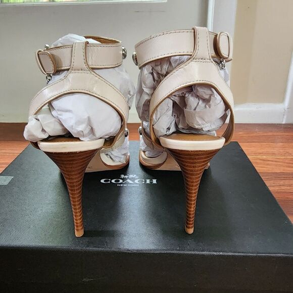 Coach Isabell II Studded Strap Sandal 9 NIB - Picture 5 of 8